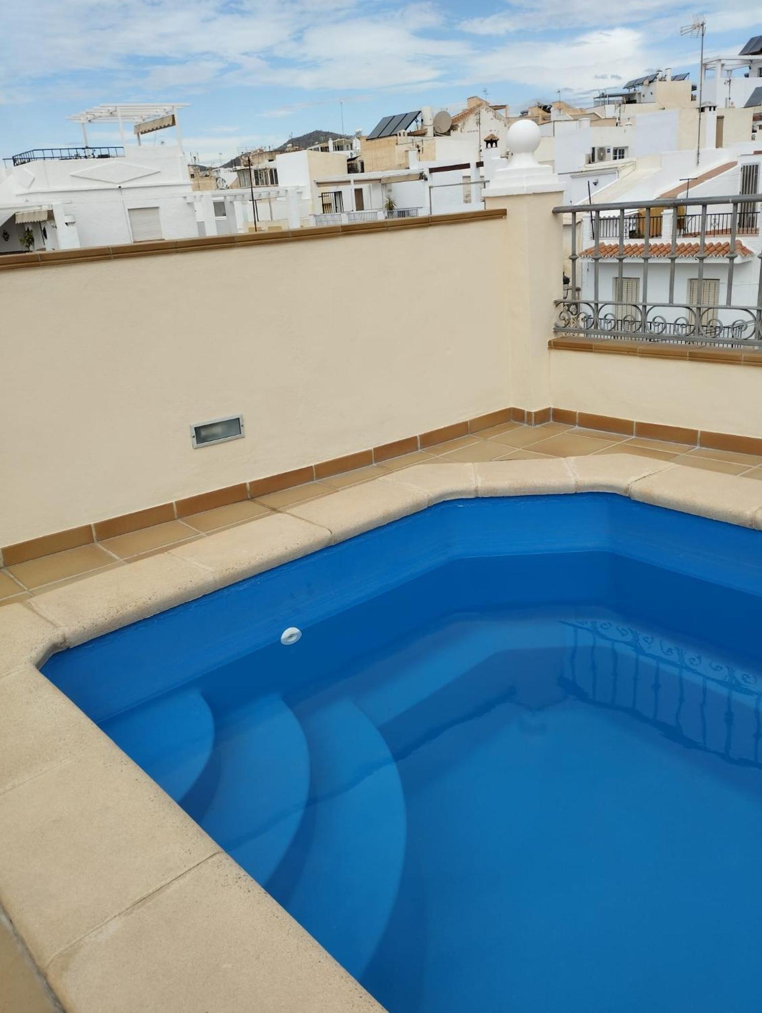 ático Con Piscina Privada En El Corazón De Nerja! *