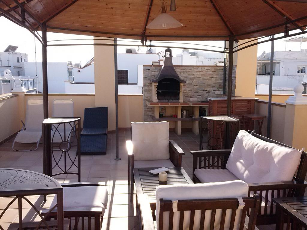 Atico Con Piscina Privada En El Corazon De Nerja! Dom wakacyjny Nerja